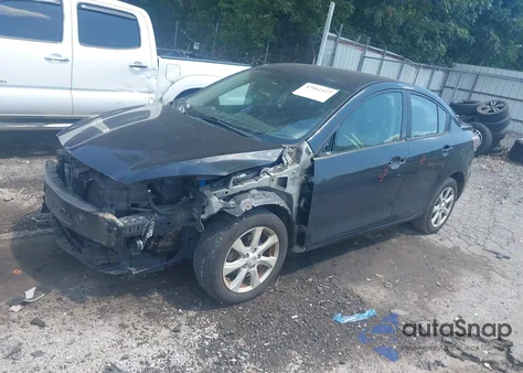 2011 Mazda Mazda3 I Touring z USA, uszkodzony, nr VIN JM1BL1VF4B1418741